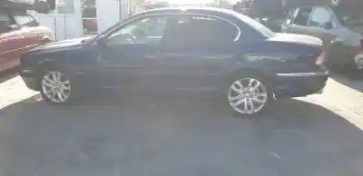Здавання транспортного засобу jaguar x-type i (x400) 2.5 v6 a las 4 ruedas року 2001 потужний 