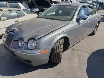 Здавання транспортного засобу jaguar s-type d/7g року 2004 потужний 