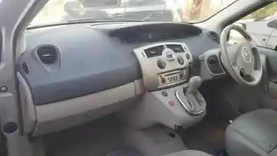 Veicolo di demolizione renault scénic ii (jm0/1_) 2.0 (jm05, jm0u, jm1n, jm1u, jm2v) dell'anno 2006 alimentato 