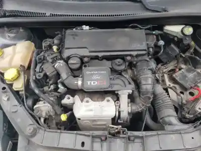 Veículo de Sucata ford fiesta (cbk) 8hx do ano 2005 alimentado 