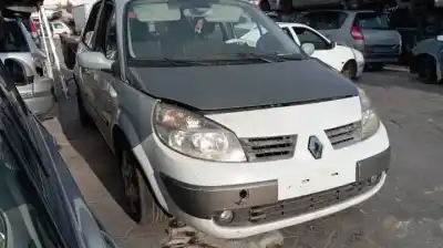 Veículo de Sucata renault scénic ii (jm0/1_) 2.0 (jm05, jm0u, jm1n, jm1u, jm2v) do ano 2003 alimentado 