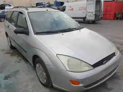 Veículo de Sucata ford focus turnier (cak) c9db do ano 1998 alimentado 