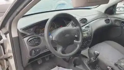 Veículo de Sucata ford focus turnier (cak) c9db do ano 1998 alimentado 