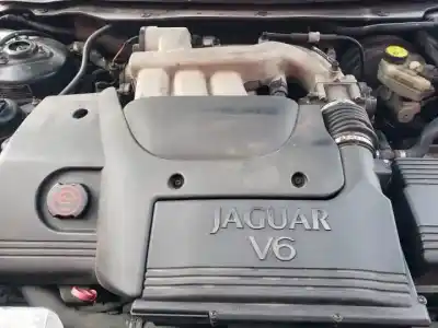 Scrapping Vehicle jaguar x-type i (x400) 2.5 v6 a las 4 ruedas of the year 2001 powered 