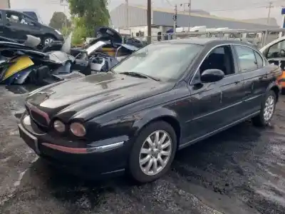 Scrapping Vehicle jaguar x-type i (x400) 2.5 v6 a las 4 ruedas of the year 2001 powered 