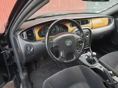 Scrapping Vehicle jaguar x-type i (x400) 2.5 v6 a las 4 ruedas of the year 2001 powered 