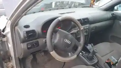 Здавання транспортного засобу audi a3 (8l) akl року 2000 потужний 