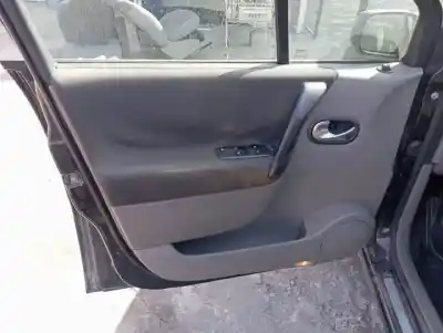 Здавання транспортного засобу renault scénic ii (jm0/1_) 2.0 (jm05, jm0u, jm1n, jm1u, jm2v) року 2003 потужний 
