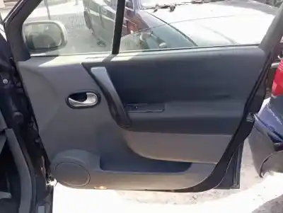 Здавання транспортного засобу renault scénic ii (jm0/1_) 2.0 (jm05, jm0u, jm1n, jm1u, jm2v) року 2003 потужний 