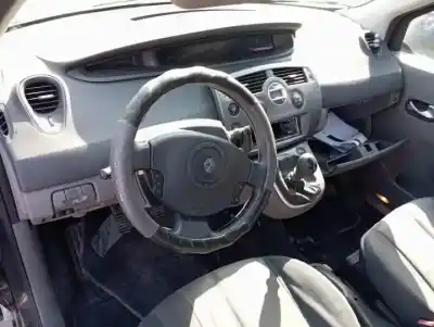 Здавання транспортного засобу renault scénic ii (jm0/1_) 2.0 (jm05, jm0u, jm1n, jm1u, jm2v) року 2003 потужний 