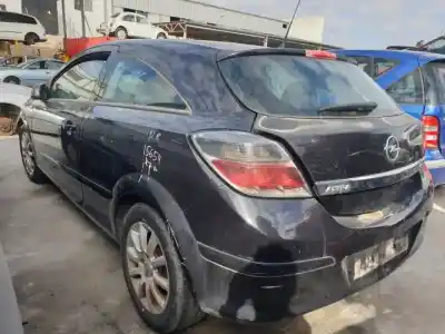 Здавання транспортного засобу opel astra gtc z17dth року 2005 потужний 