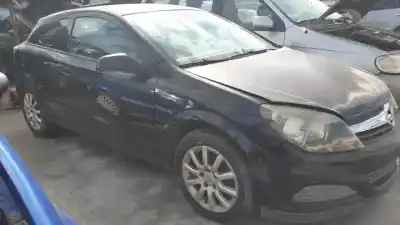 Здавання транспортного засобу opel astra gtc z17dth року 2005 потужний 