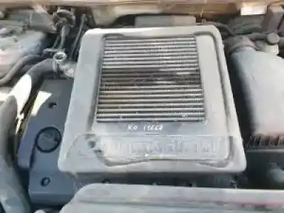 Veículo de Sucata kia carnival d/j3 do ano 2000 alimentado 