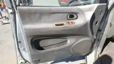 Veículo de Sucata kia carnival d/j3 do ano 2000 alimentado 