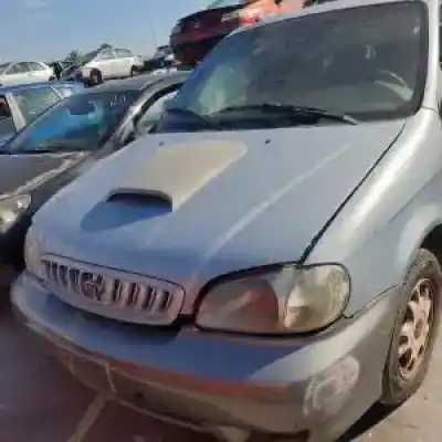 Veículo de Sucata kia carnival d/j3 do ano 2000 alimentado 