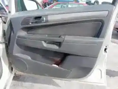 Veicolo di demolizione opel zafira b z16xe1 dell'anno 2008 alimentato 