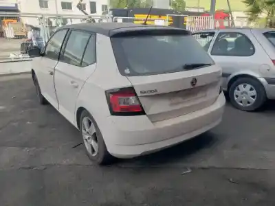 Veículo de Sucata skoda fabia combi (nj5) cus do ano 2014 alimentado  Veículo de Sucata skoda fabia combi (nj5) cus do ano 2014 alimentado