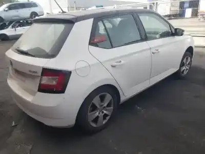 Veículo de Sucata skoda fabia combi (nj5) cus do ano 2014 alimentado  Veículo de Sucata skoda fabia combi (nj5) cus do ano 2014 alimentado