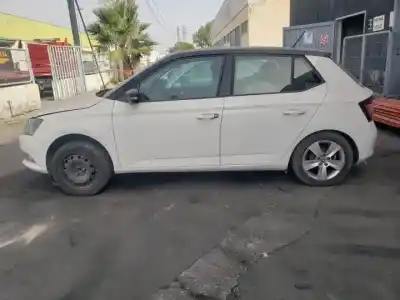 Veículo de Sucata skoda fabia combi (nj5) cus do ano 2014 alimentado  Veículo de Sucata skoda fabia combi (nj5) cus do ano 2014 alimentado