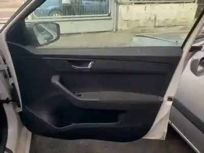 Veículo de Sucata skoda fabia combi (nj5) cus do ano 2014 alimentado  Veículo de Sucata skoda fabia combi (nj5) cus do ano 2014 alimentado