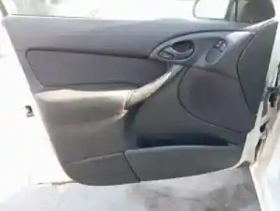 Veículo de Sucata ford focus turnier (cak) c9db do ano 1998 alimentado 