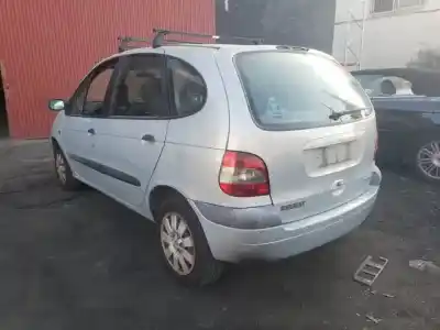 Scrapping Vehicle renault scenic (ja..) f9q744 of the year 2002 powered 