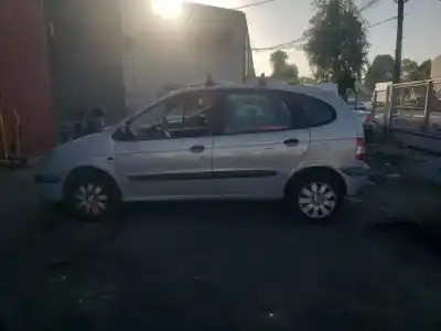 Scrapping Vehicle renault scenic (ja..) f9q744 of the year 2002 powered 