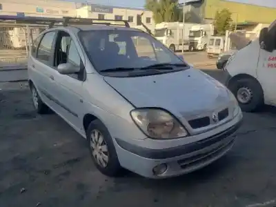 Scrapping Vehicle renault scenic (ja..) f9q744 of the year 2002 powered 