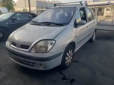 Scrapping Vehicle renault scenic (ja..) f9q744 of the year 2002 powered 