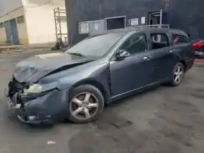 Veículo de Sucata honda accord tourer (cn/cm) n22a1 do ano 2003 alimentado 