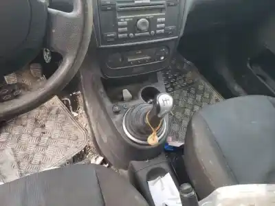 Veículo de Sucata ford fiesta (cbk) g-a9ja do ano 2005 alimentado 