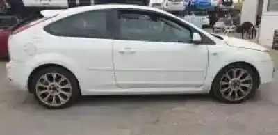 Veículo de Sucata ford focus berlina (cap) q6da do ano 2004 alimentado 