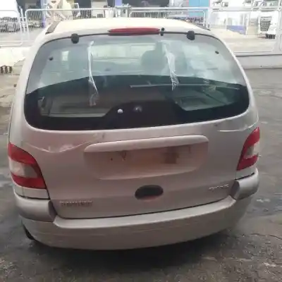 Scrapping Vehicle renault scenic (ja..) f9q732 of the year 2001 powered 