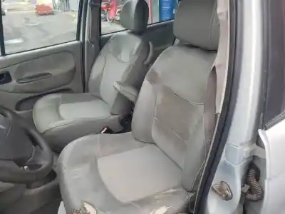 Scrapping Vehicle renault scenic (ja..) f9q732 of the year 2001 powered 