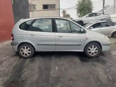 Scrapping Vehicle renault scenic (ja..) f9q732 of the year 2001 powered 