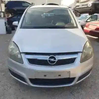 Veicolo di demolizione opel zafira b d-z19dt dell'anno 2005 alimentato 