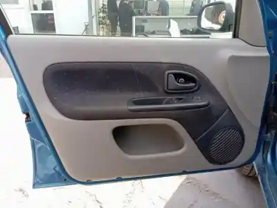 Здавання транспортного засобу renault clio ii fase ii (b/cb0) d7f726 року 2001 потужний 