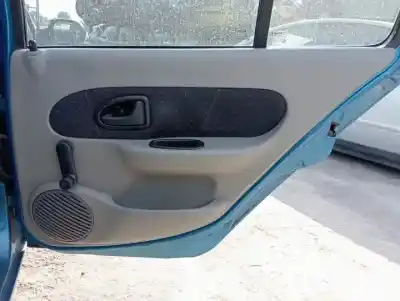 Здавання транспортного засобу renault clio ii fase ii (b/cb0) d7f726 року 2001 потужний 