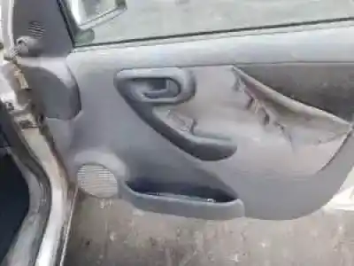 Veículo de Sucata opel combo y17dtl do ano 2002 alimentado 