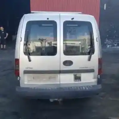 Veículo de Sucata opel combo y17dtl do ano 2002 alimentado 