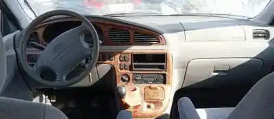 Veículo de Sucata kia carnival d/j3 do ano 2000 alimentado 