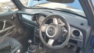 Здавання транспортного засобу mini cabrio (r52) w10b16a.w10b16o0.11000430230 року 2004 потужний 