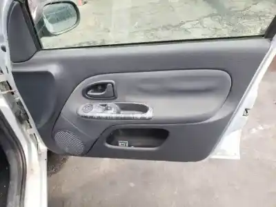 Scrapping Vehicle renault clio ii fase ii (b/cb0) g-d4f712 of the year 2001 powered 