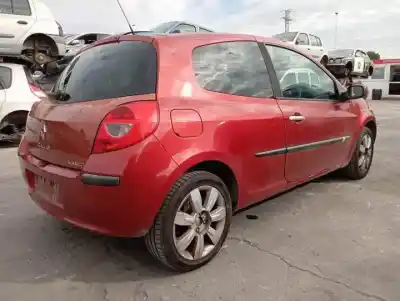 Veículo de Sucata renault clio iii m4r700 do ano 2006 alimentado 