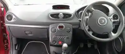 Veículo de Sucata renault clio iii m4r700 do ano 2006 alimentado 