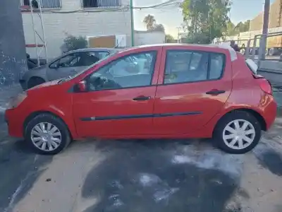 Veículo de Sucata renault clio iii k9k766 do ano 2005 alimentado 
