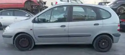 Здавання транспортного засобу renault scenic (ja..) k4m700 року 2002 потужний 