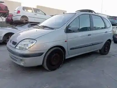 Здавання транспортного засобу renault scenic (ja..) k4m700 року 2002 потужний 