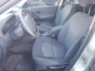 Здавання транспортного засобу renault laguna ii (bg0) f9q674 року 2005 потужний  Здавання транспортного засобу renault laguna ii (bg0) f9q674 року 2005 потужний