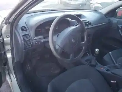 Здавання транспортного засобу renault laguna ii (bg0) f9q674 року 2005 потужний  Здавання транспортного засобу renault laguna ii (bg0) f9q674 року 2005 потужний